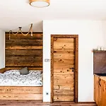 Zeme * Nove Mesto pod Smrkem